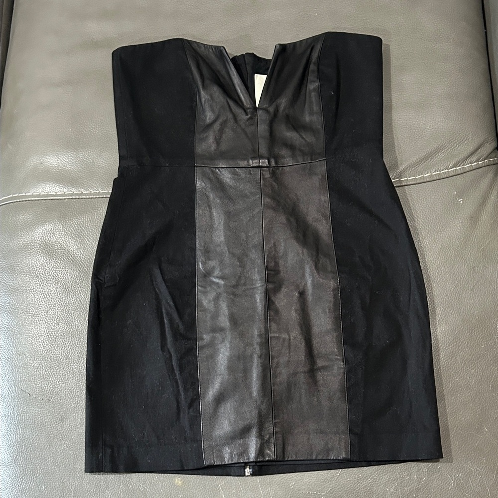 Mason Elegant Black Strapless Dress. Size 6. Full zip back.